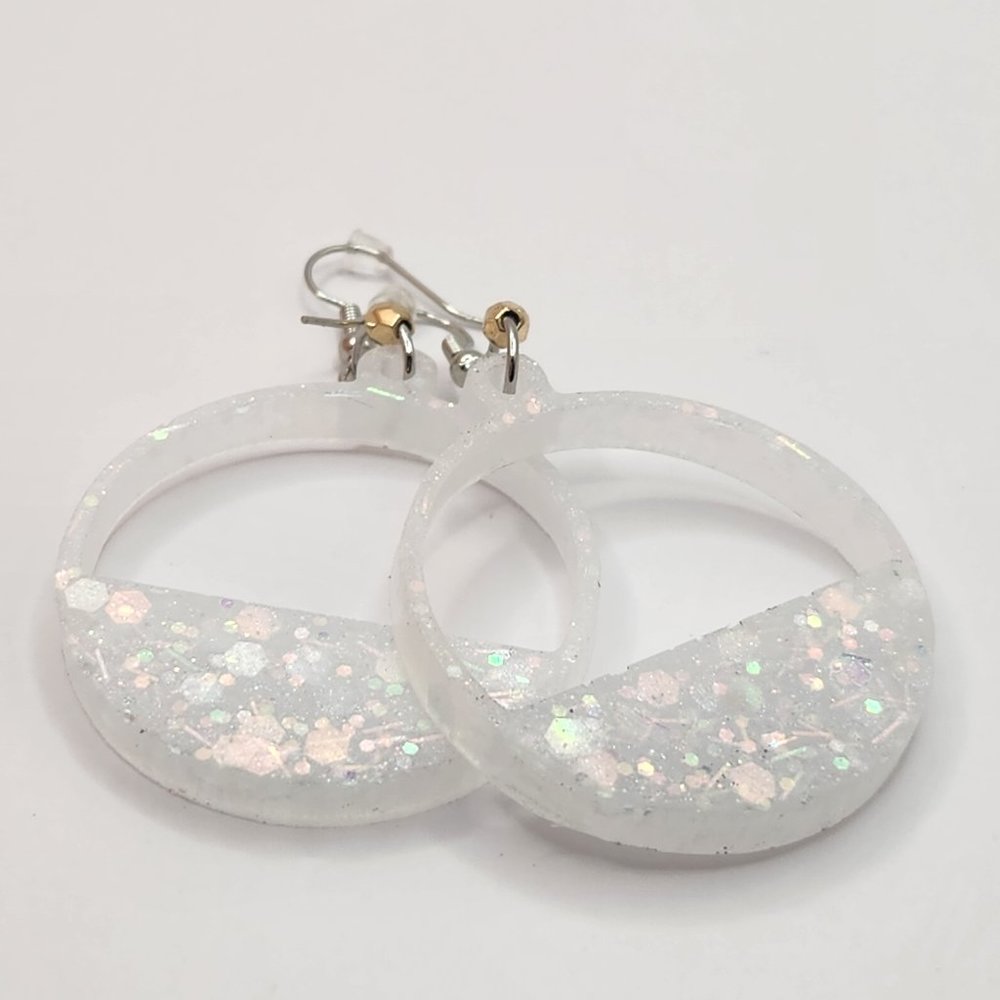 🤍🤍NEW White Glitter Round Fashion Earrings